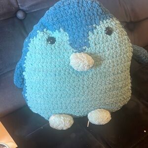 Super Cute 8” Knitted Pengiun